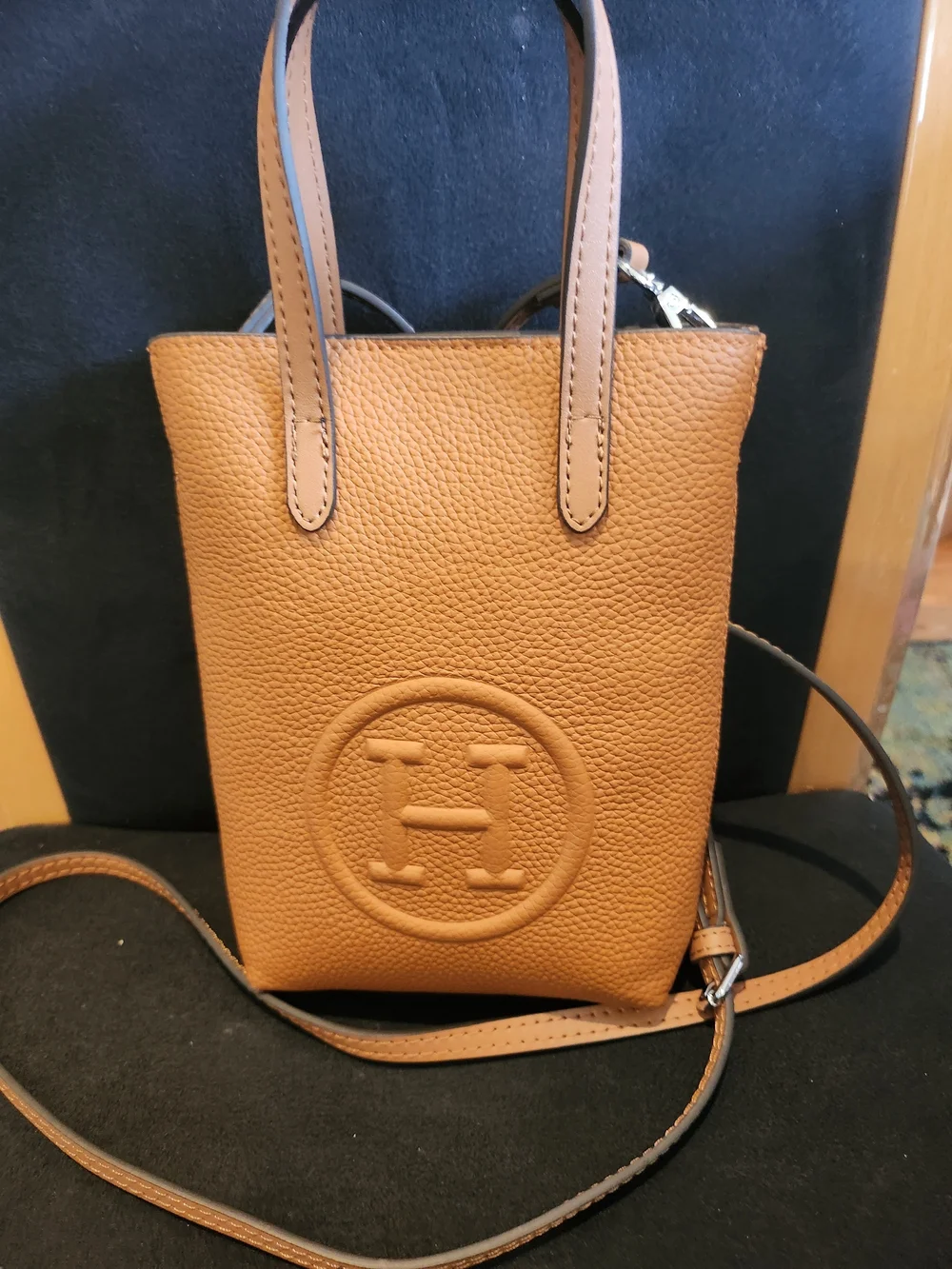 The Unbranded Brand stylish tan